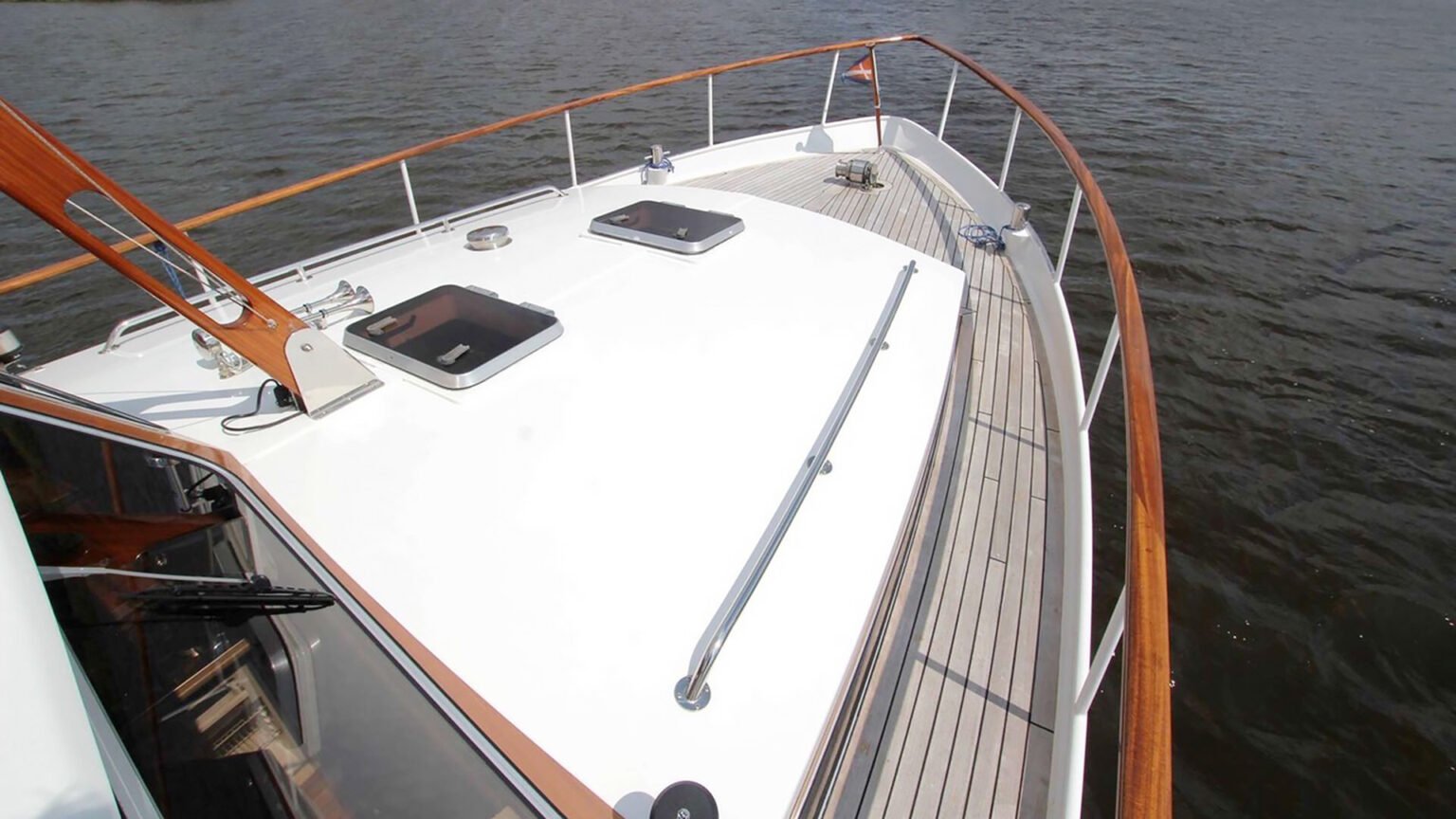 1989 - YN00015 - DREAMBOAT-03