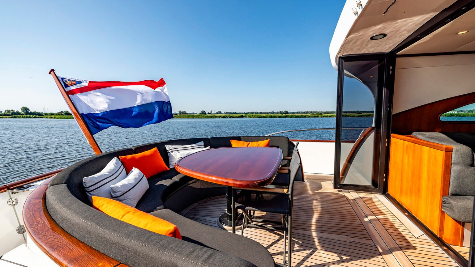 YN0565-Mulder-Oyster-Deck-43