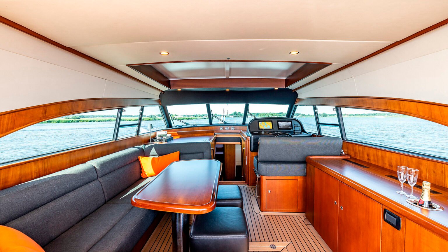 YN0565-Mulder-Oyster-Int-32