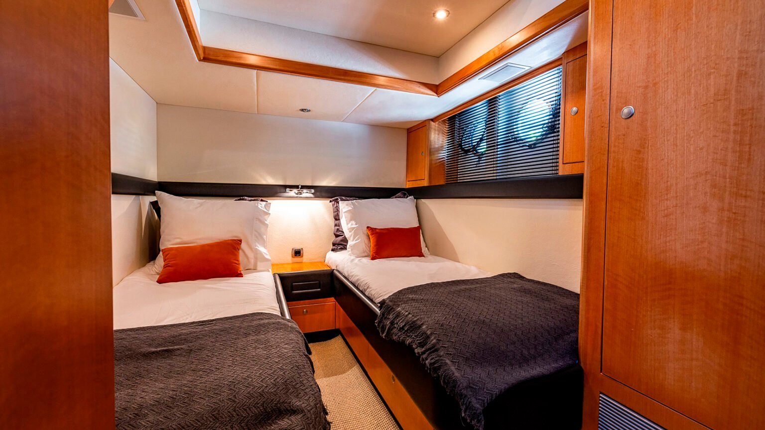 YN0565-Mulder-Oyster-Int-77