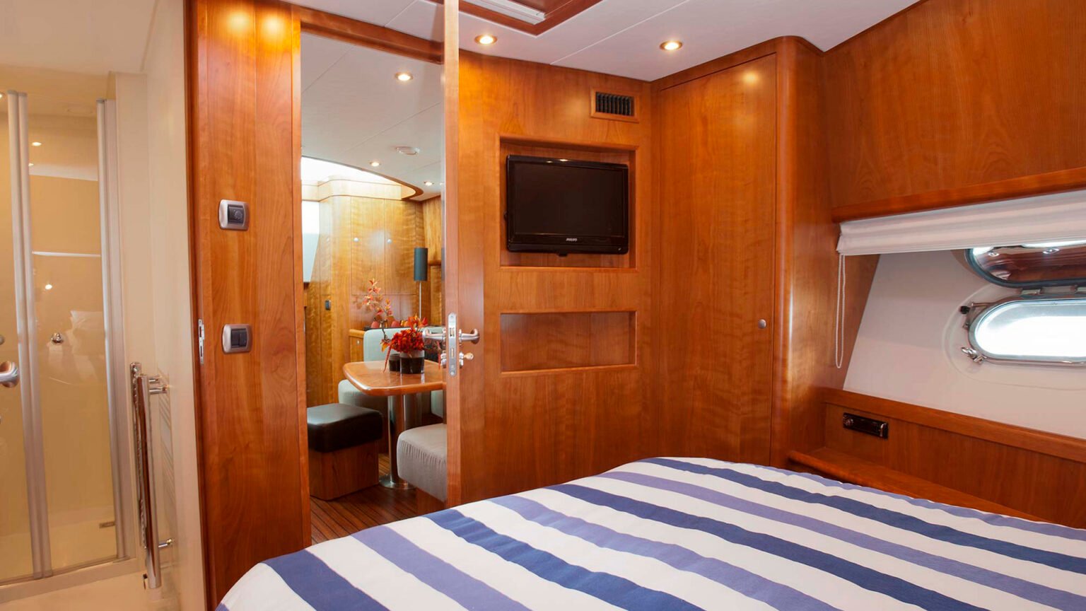 Mulder-55-Explorer-MOOIE-NEL-int-04