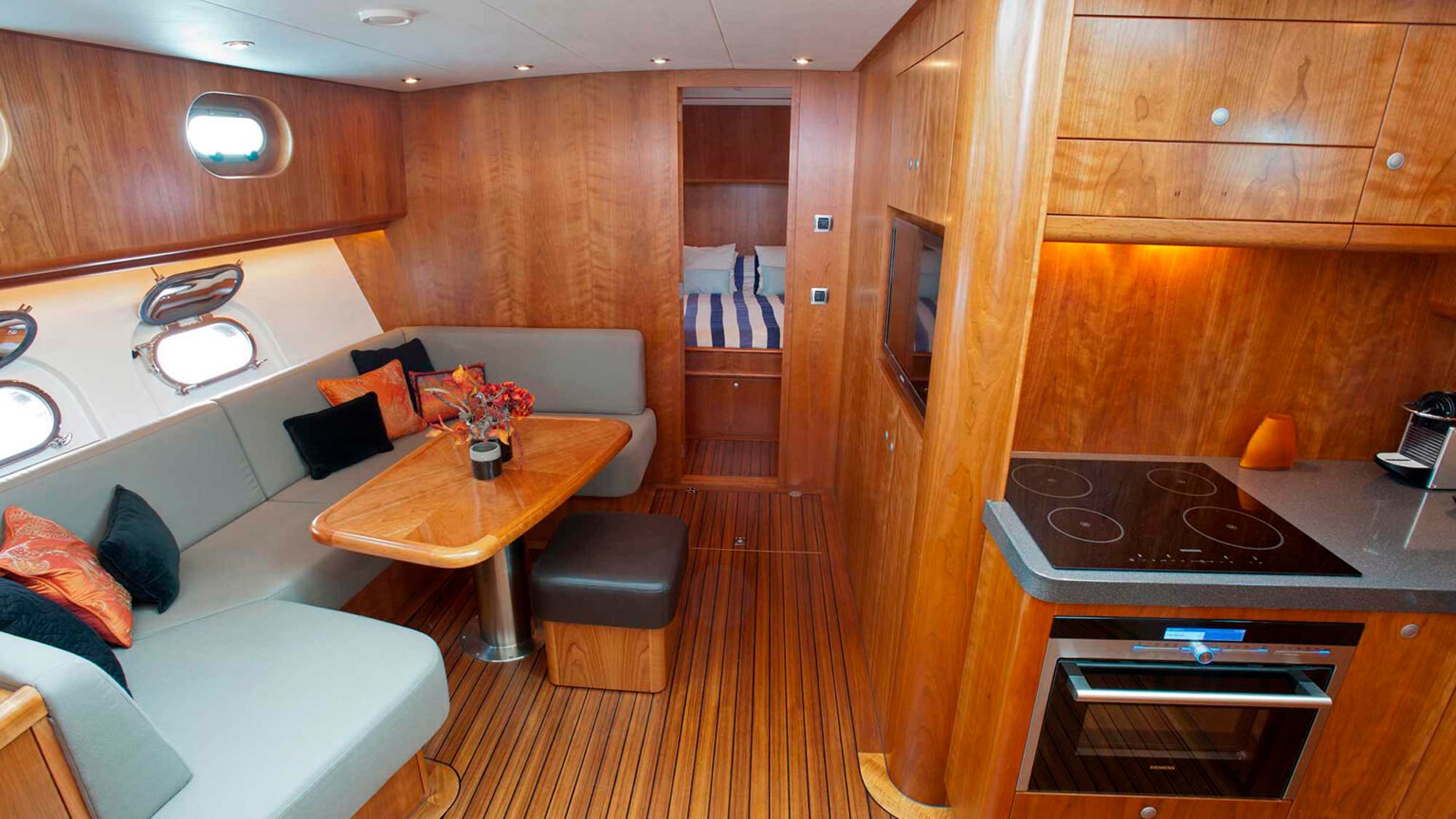 Mulder-55-Explorer-MOOIE-NEL-int-16