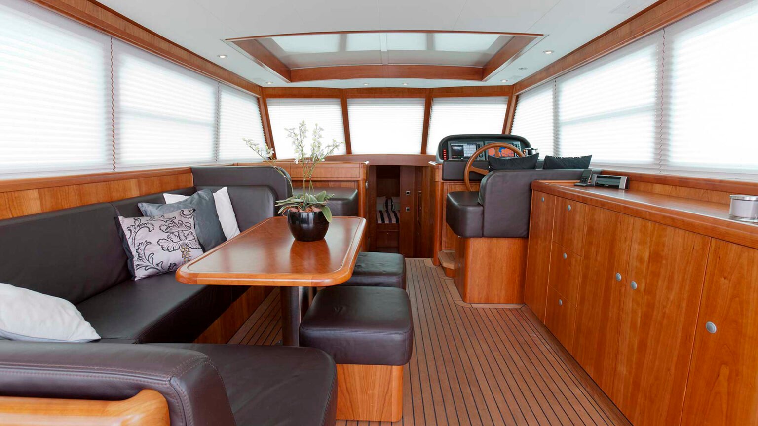 Mulder-55-Explorer-MOOIE-NEL-int-17