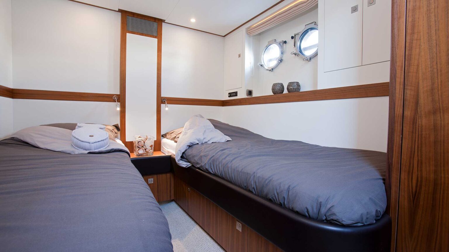 Mulder-59-Convertible-WILD-GOOSE-int-05