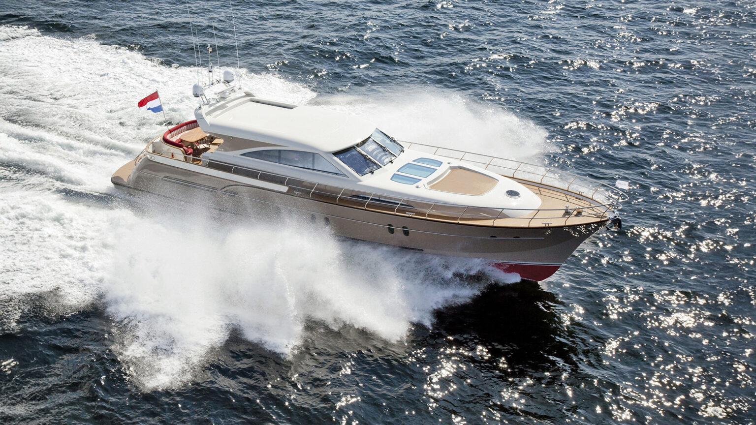 Mulder 72 Convertible-DOMINO-run-05