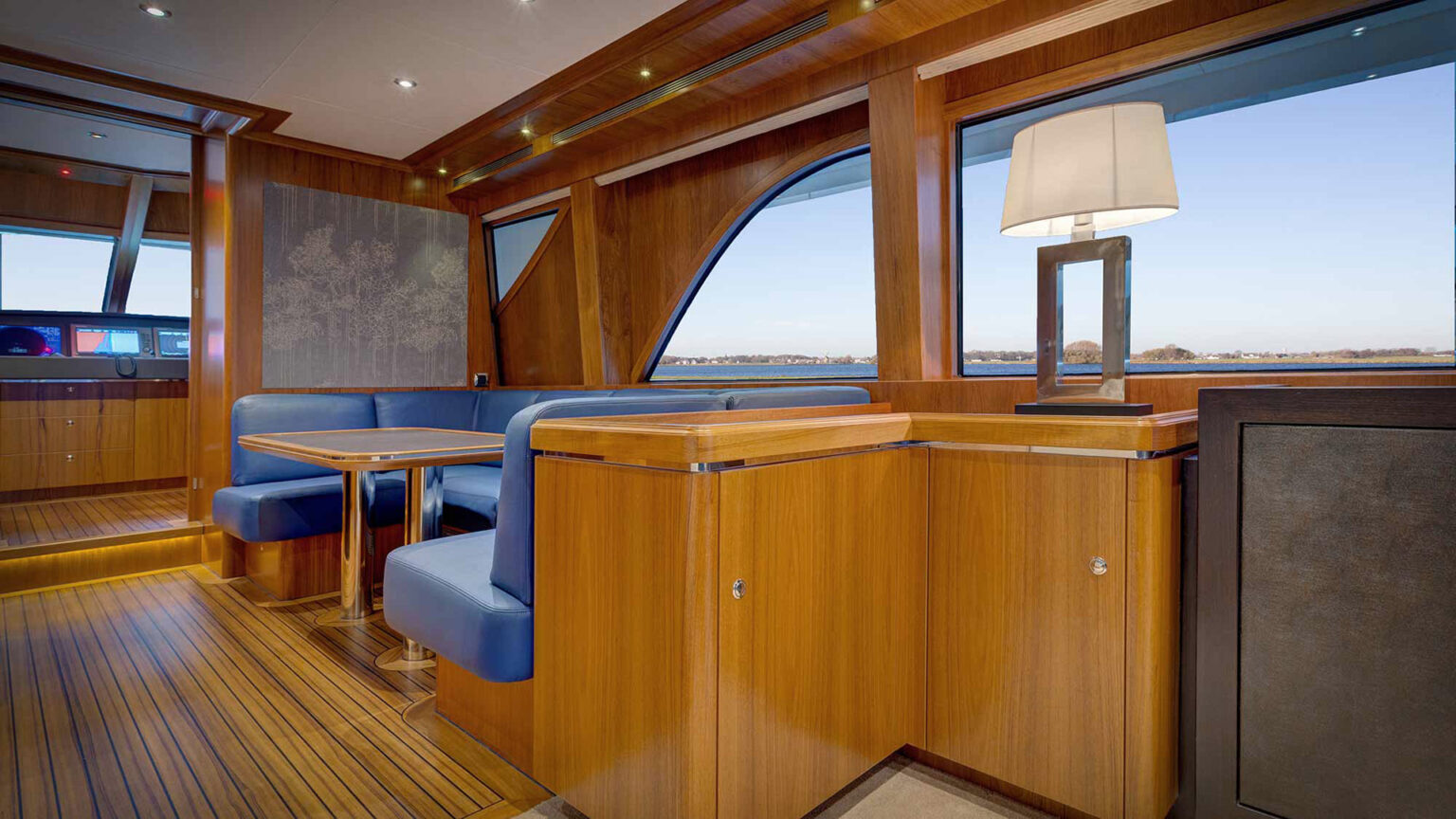 Mulder-73-Flybridge-BOONOOROO-II-int-11
