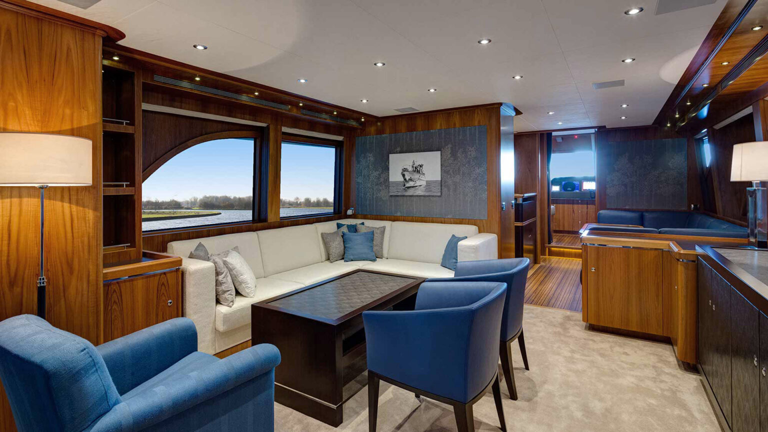 Mulder-73-Flybridge-BOONOOROO-II-int-16