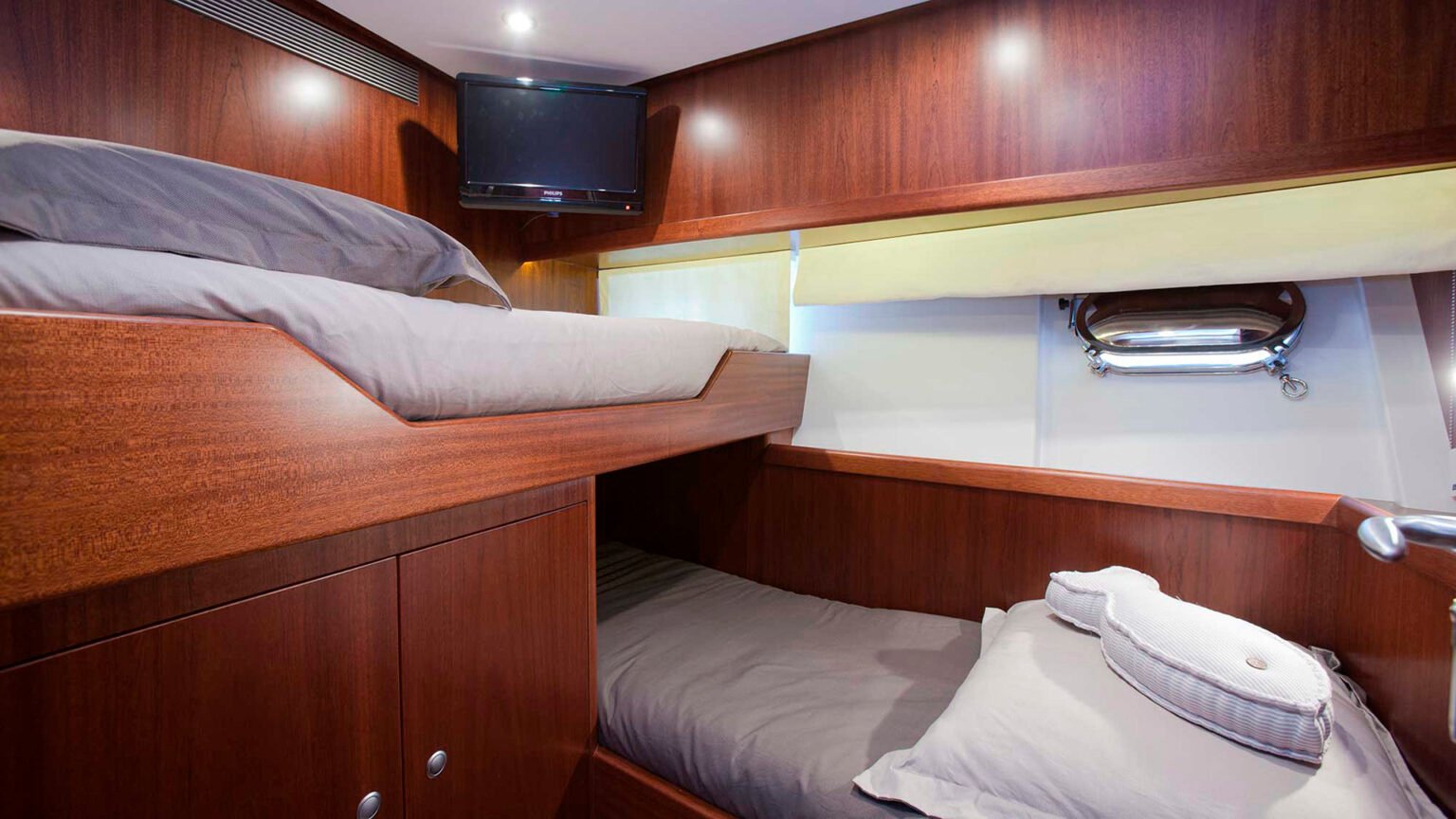 Mulder-73-Wheelhouse-GLORIA-int-04