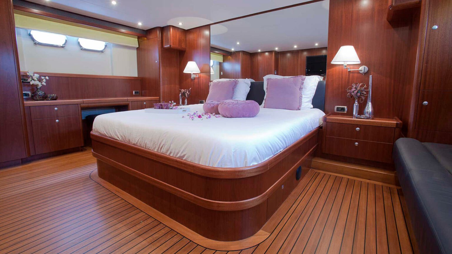 Mulder-73-Wheelhouse-GLORIA-int-06