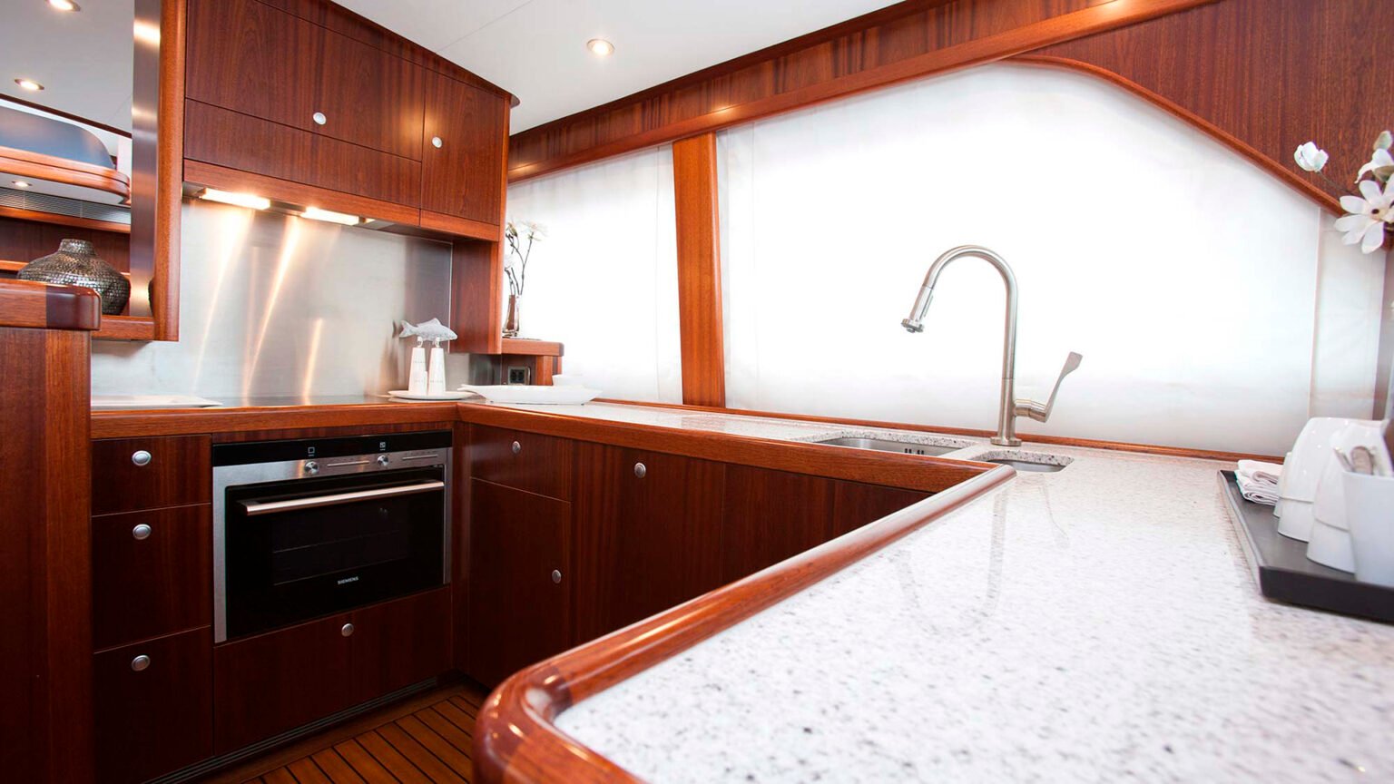 Mulder-73-Wheelhouse-GLORIA-int-19