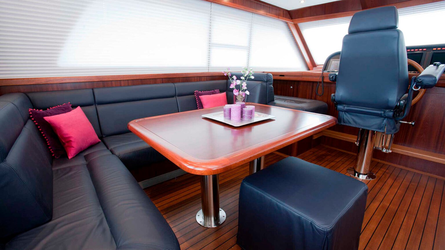 Mulder-73-Wheelhouse-GLORIA-int-22