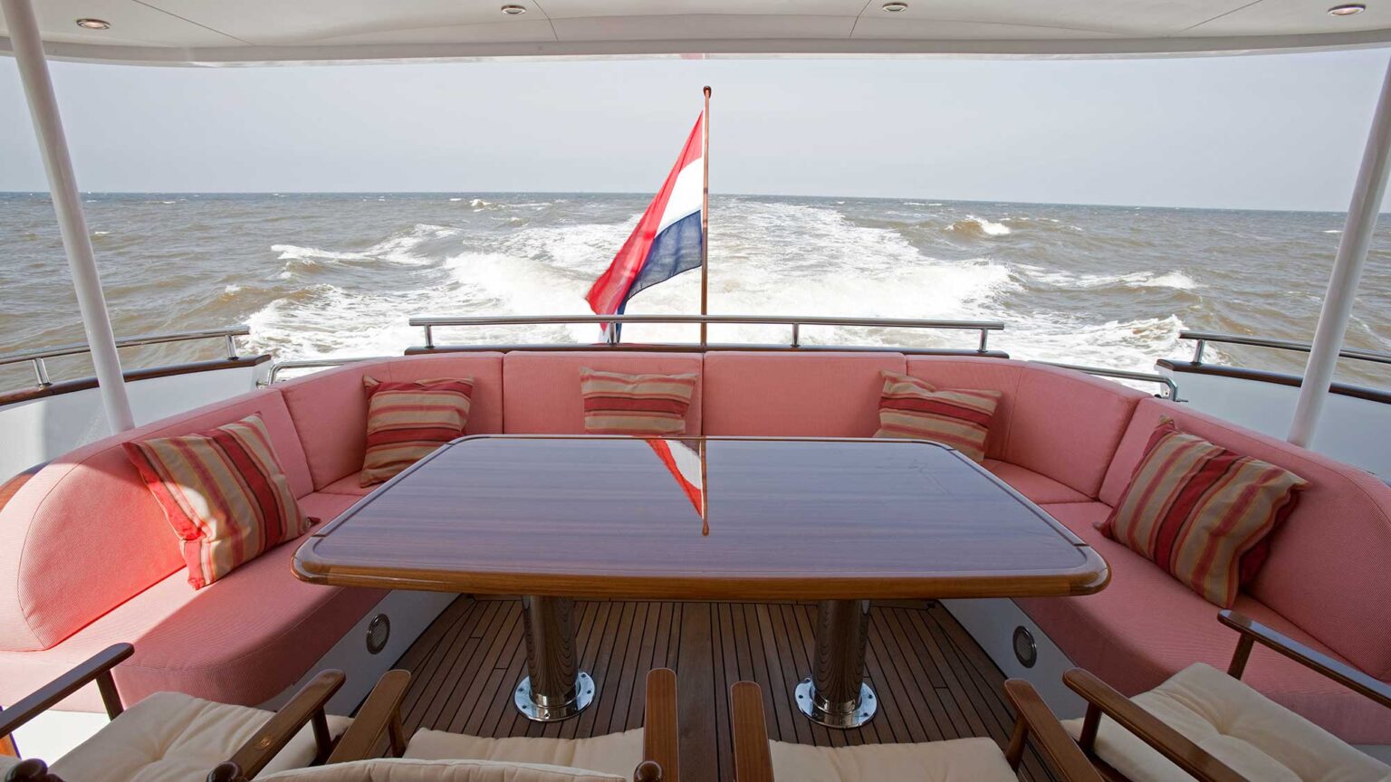 Mulder-92-Flybridge-MIMI-ext-02