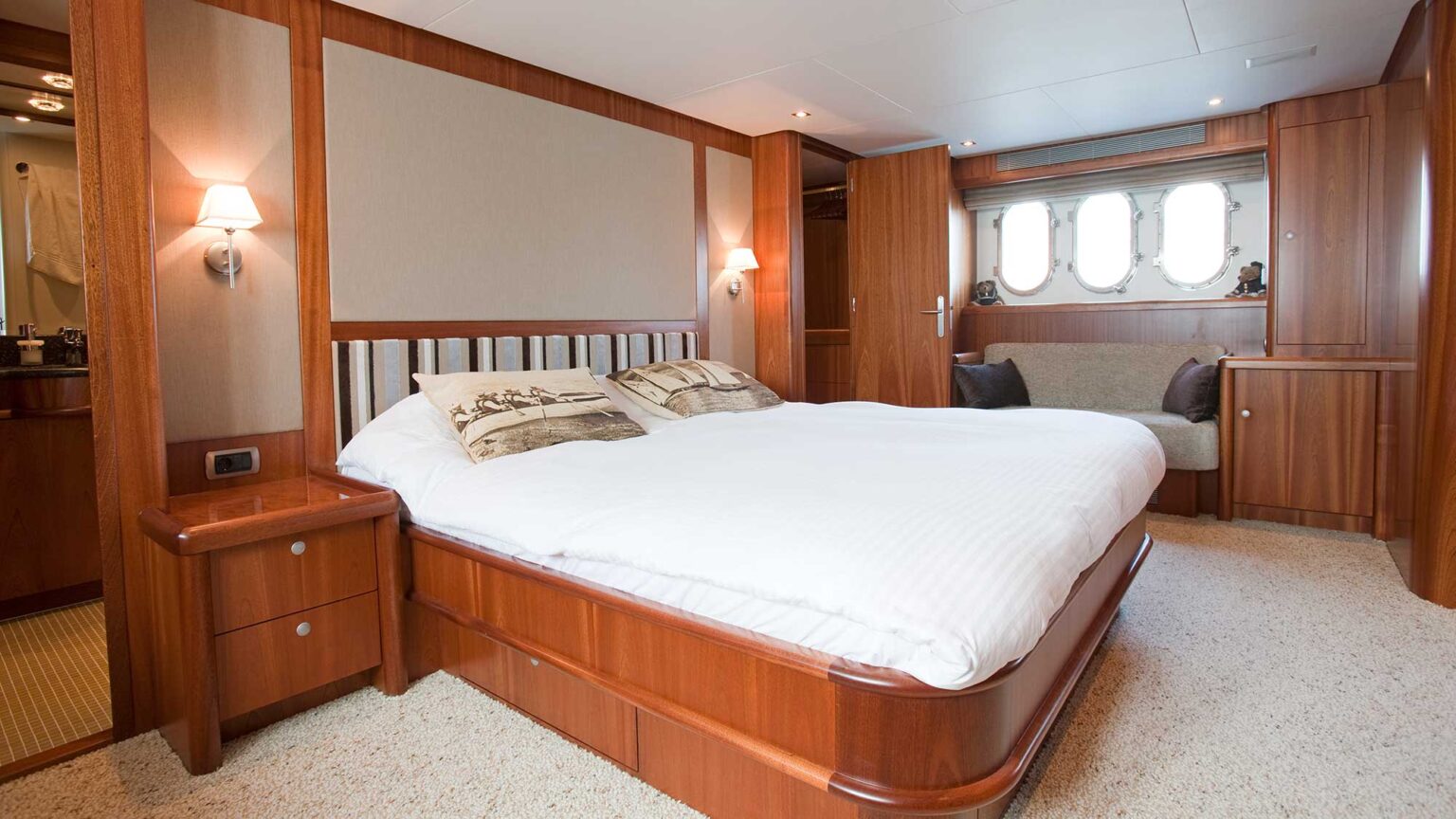 Mulder-92-Flybridge-MIMI-int-07