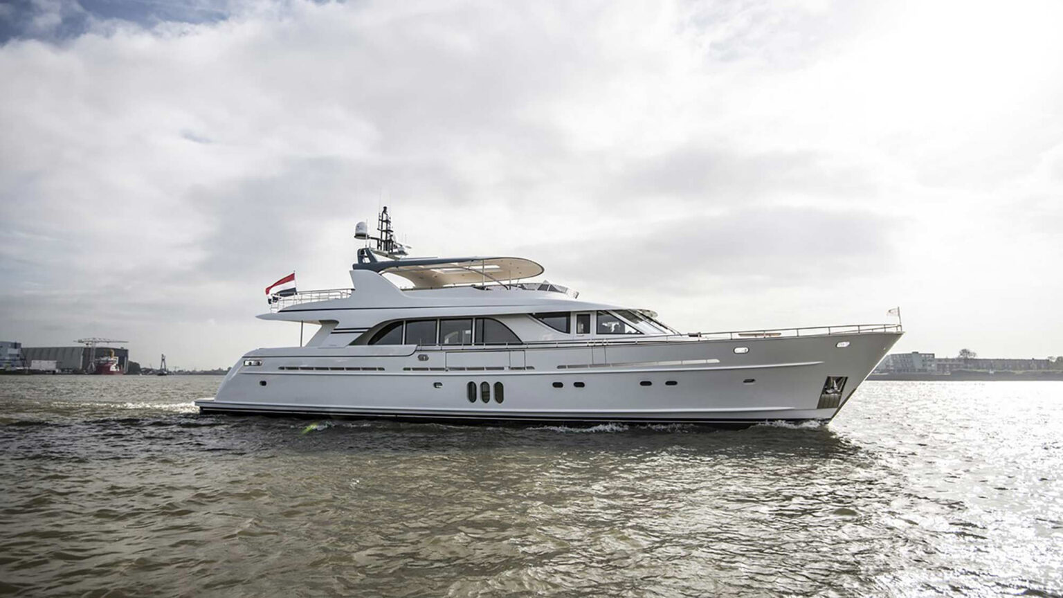 Mulder_98_Flybridge_03