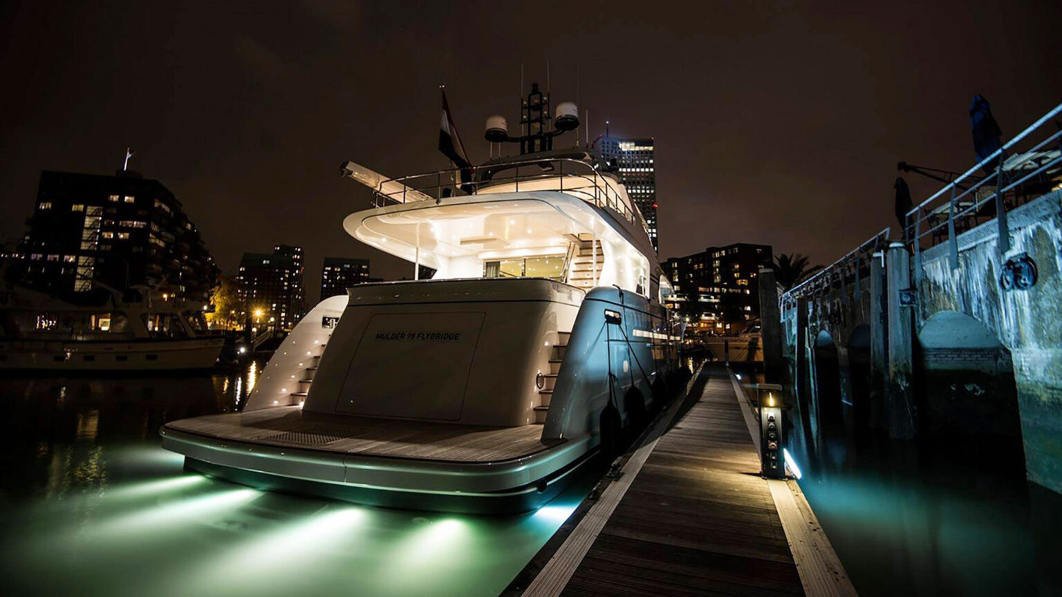 Mulder_98_Flybridge_14