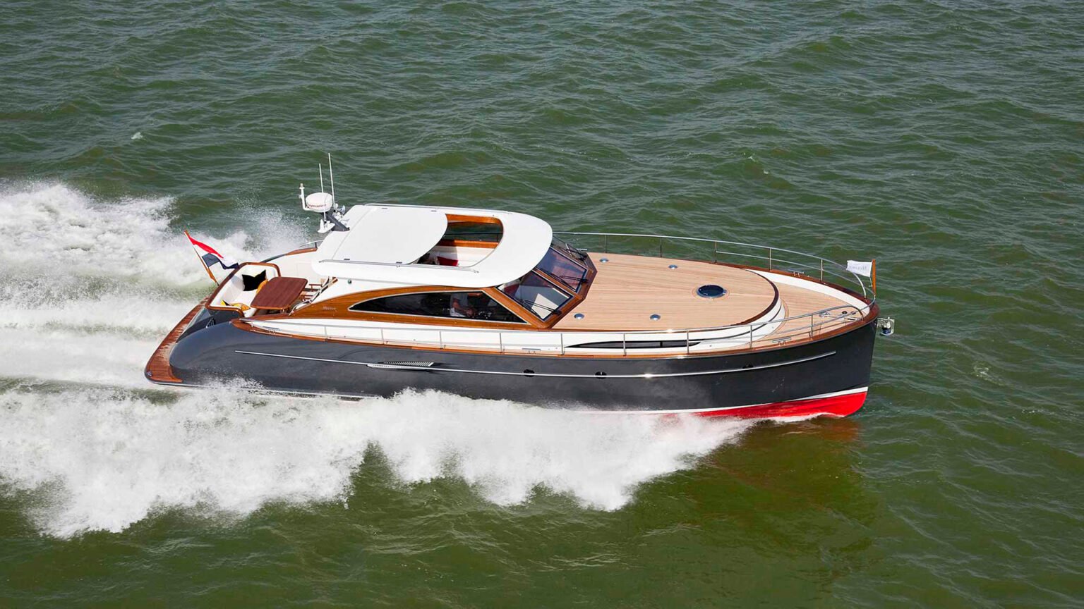 YN11086-Mulder-Favorite-1400IPS-Ext-01