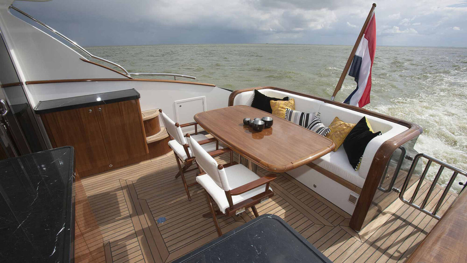 YN11086-Mulder-Favorite-1400IPS-Ext-11