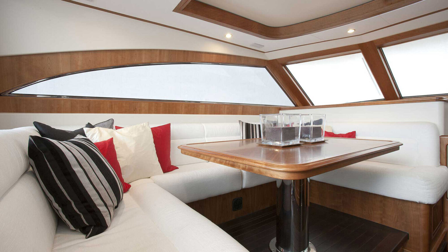 YN11086-Mulder-Favorite-1400IPS-Int-03