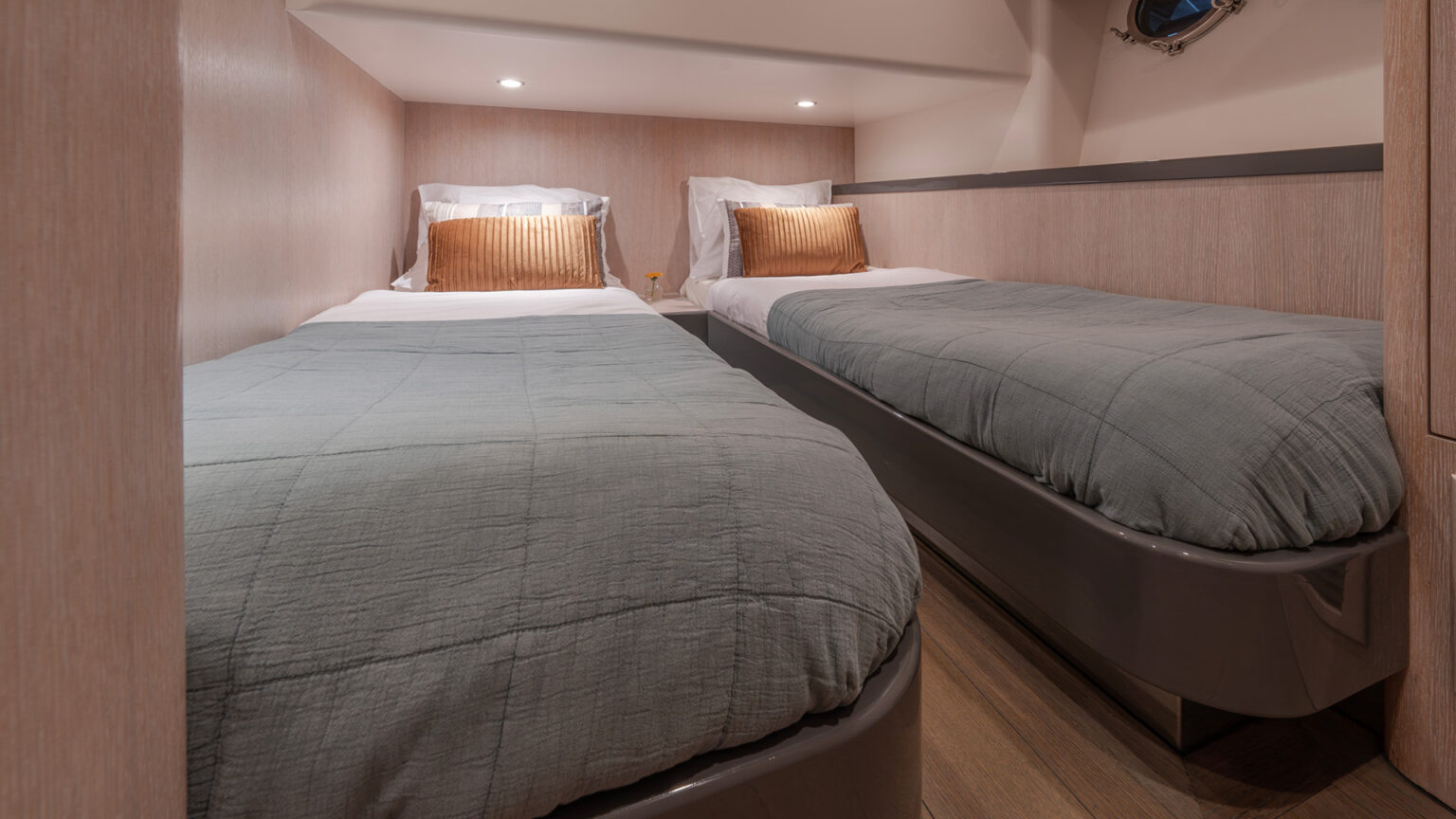 YN11190 - LE MIRRON - Favorite 150031