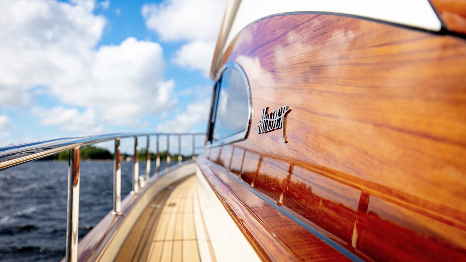 YN1293-Mulder-Favorite-1500-Ext-08