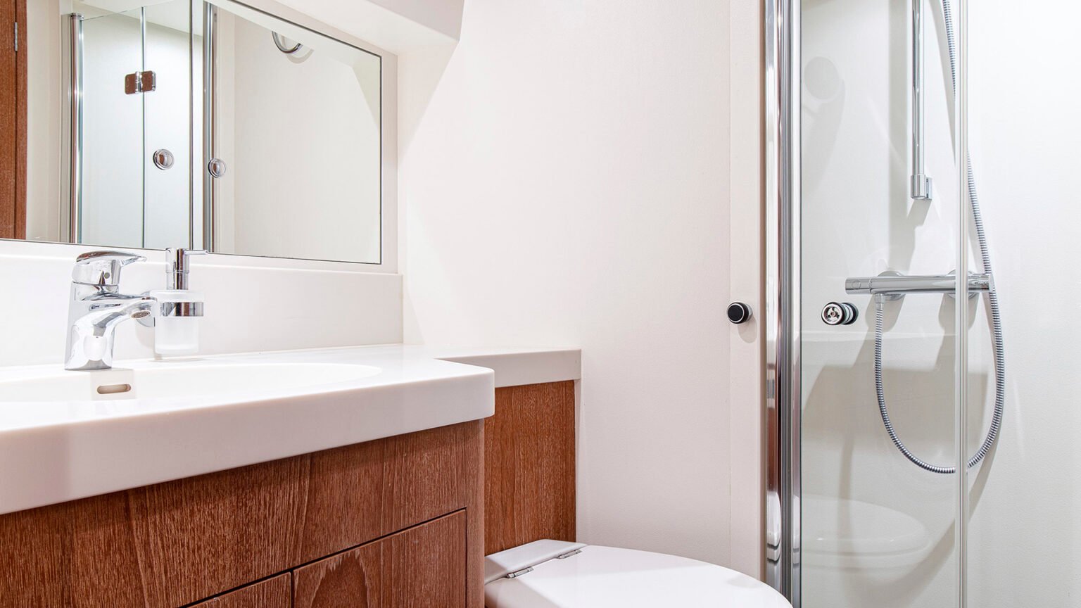 YN1293-Mulder-Favorite-1500-Int-06