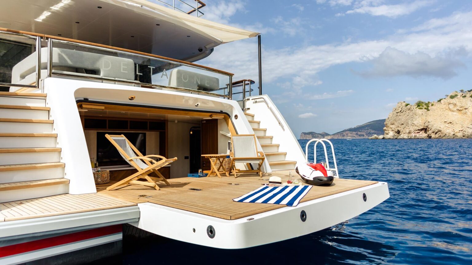 105-Mulder-ThirtySix-ext-decks-02-beachclub