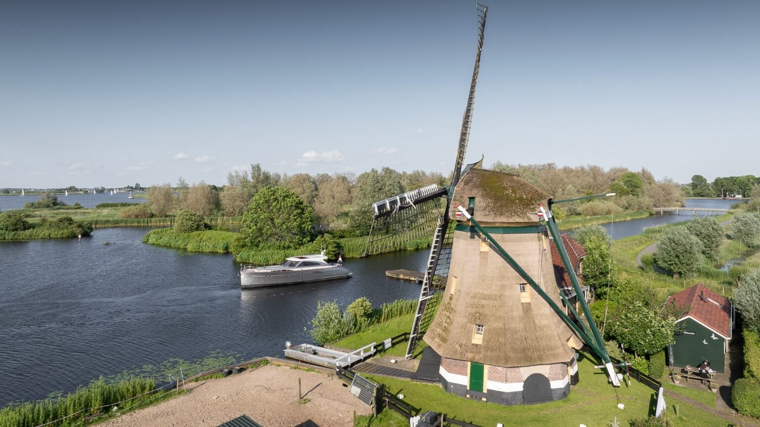 BN00132-Mulder-Favorite-1500-New-Horizon-Ext-01-1