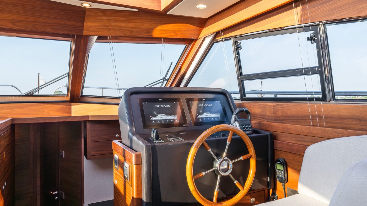 BN00132-Mulder-Favorite-1500-New-Horizon-Ext-01-19