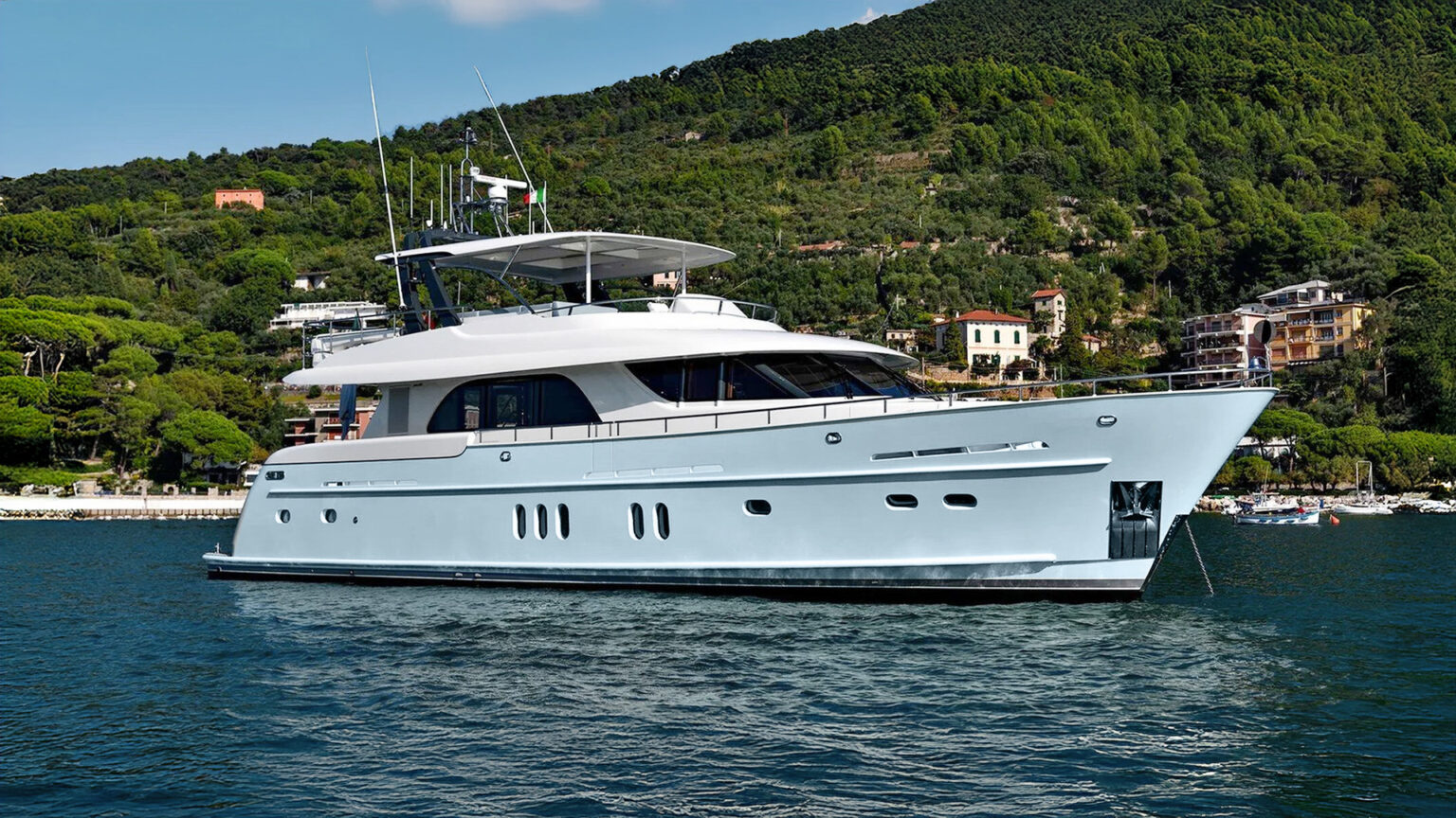 Mulder-75-Flybridge-Velvet-Glove-III-001