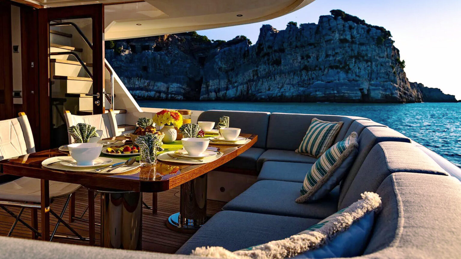 Mulder-75-Flybridge-Velvet-Glove-III-08