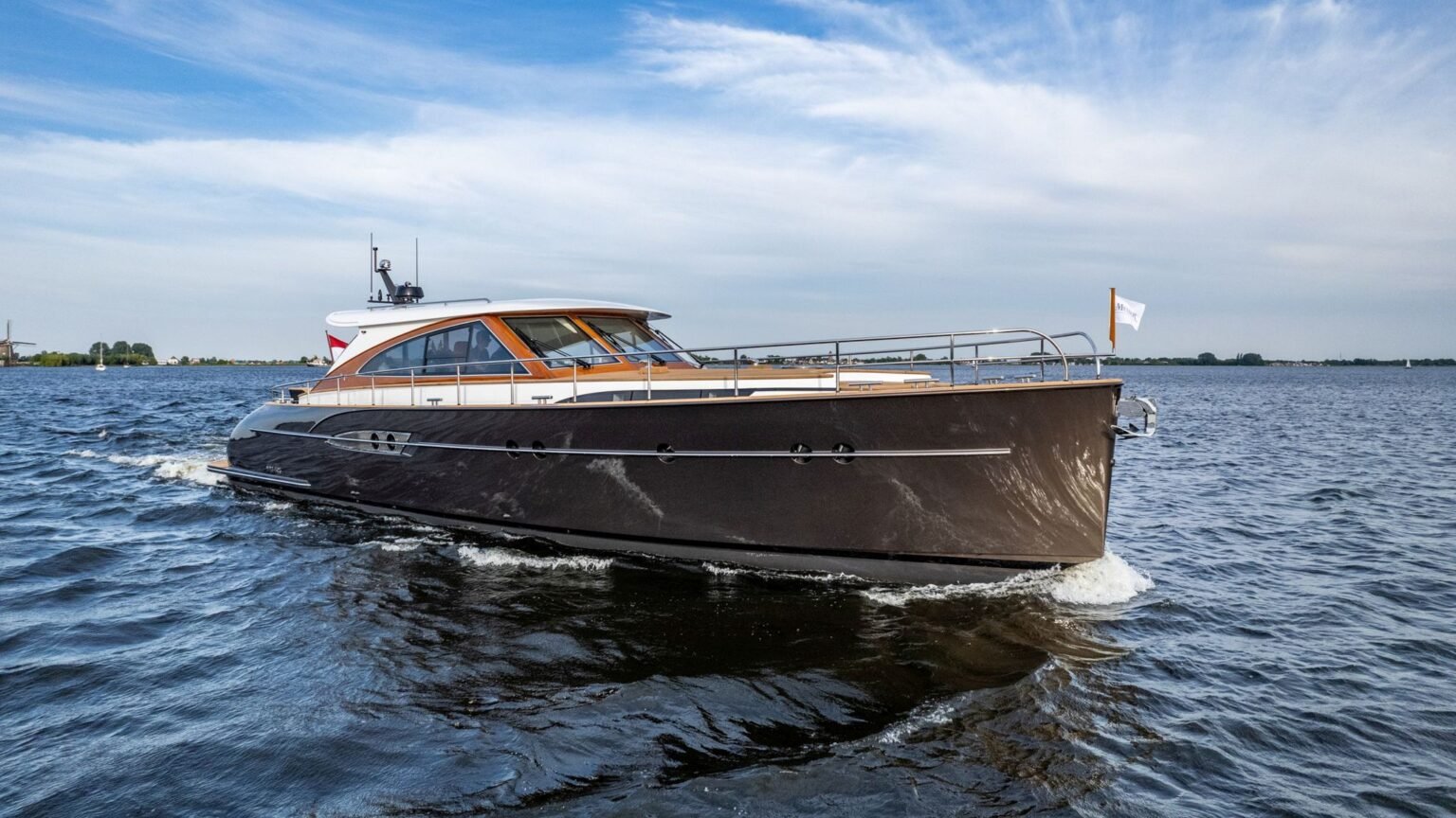 Mulder-Favorite-1700-TOMAR-1-2