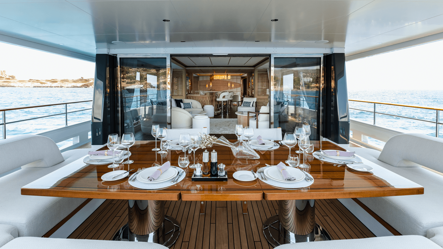 Mulder-ThirtySix-BN110-Calypso-Deck-04