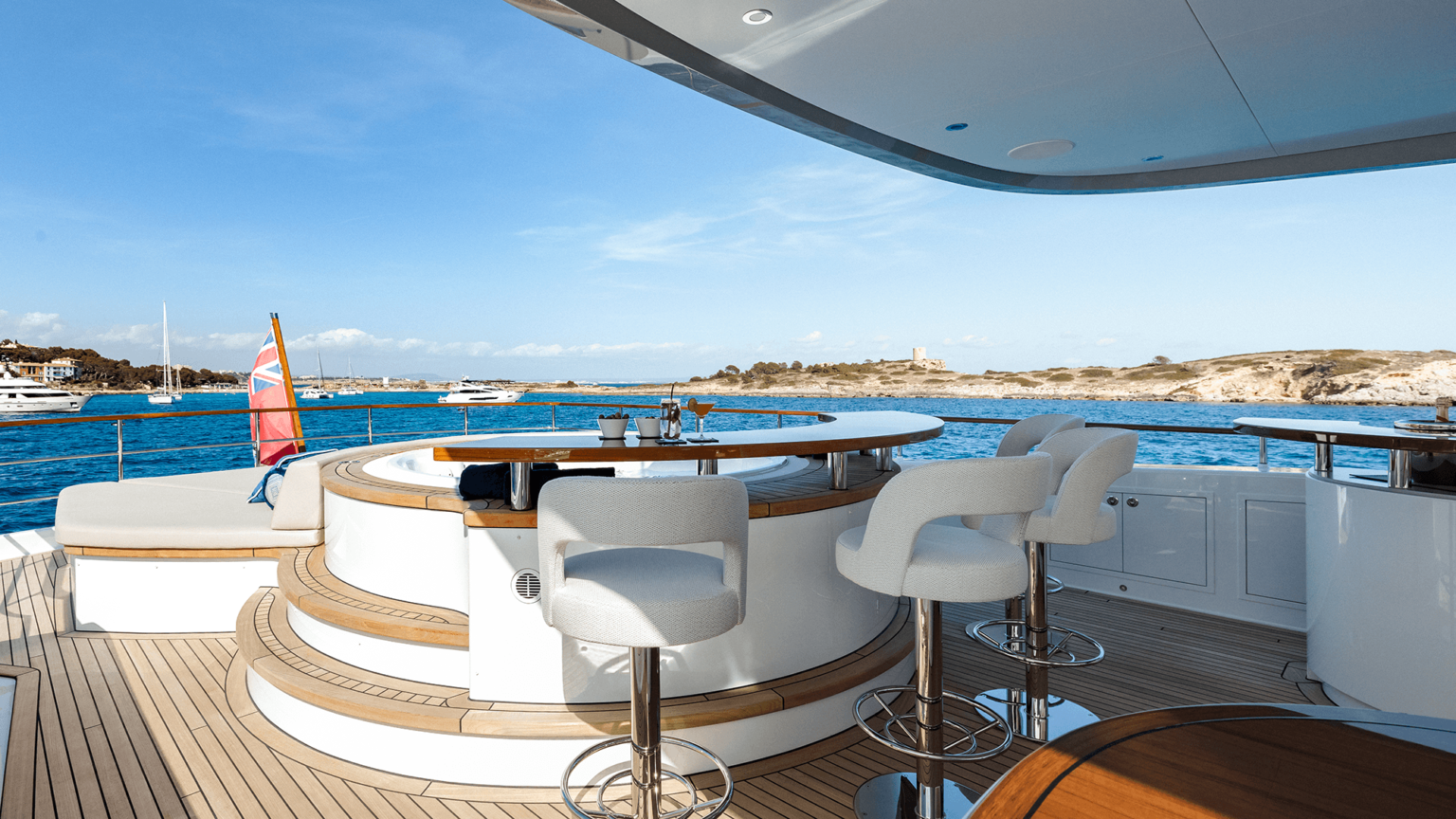 Mulder-ThirtySix-BN110-Calypso-Deck-06