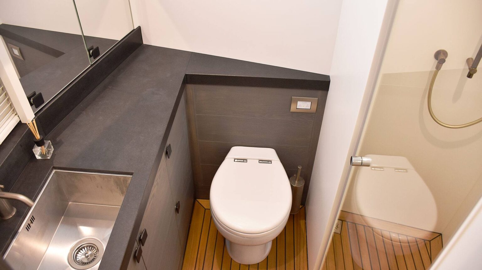 MulderShipyard_BN108_Grey_Pearl-31