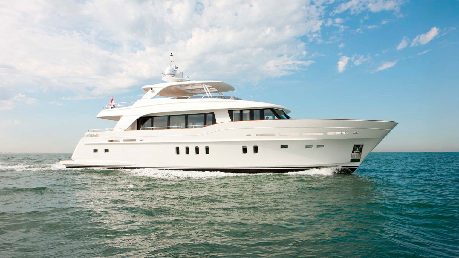 YN1597-MULDER-94-VOYAGER-EXT-04