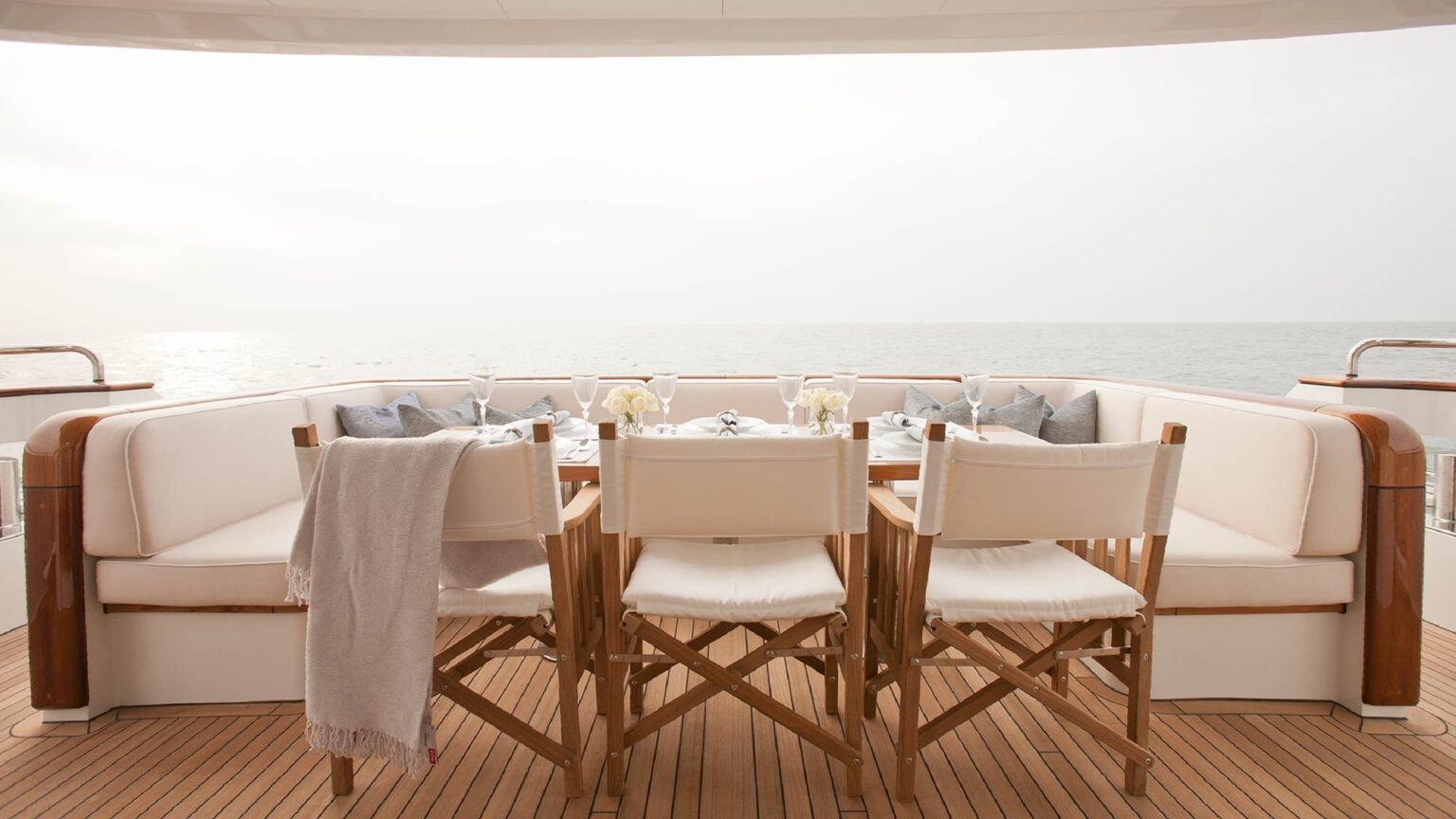 YN1597-MULDER-94-VOYAGER-EXT-16