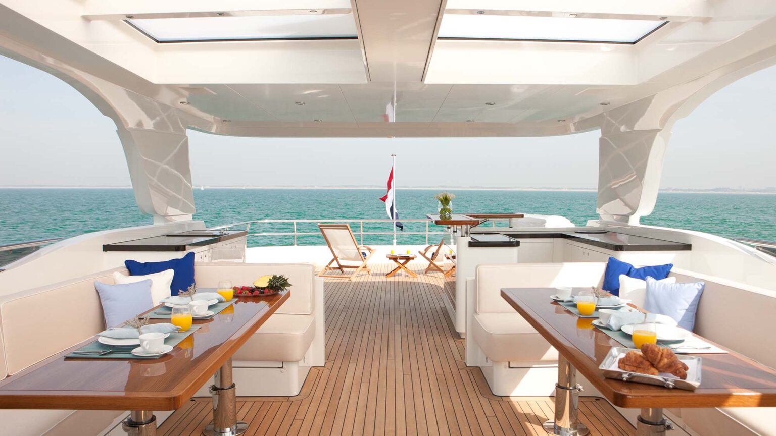 YN1597-MULDER-94-VOYAGER-EXT-20