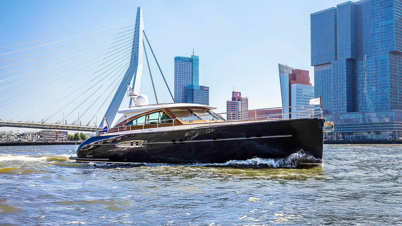 YN16104-Mulder-Favorite-1700-Ext-01