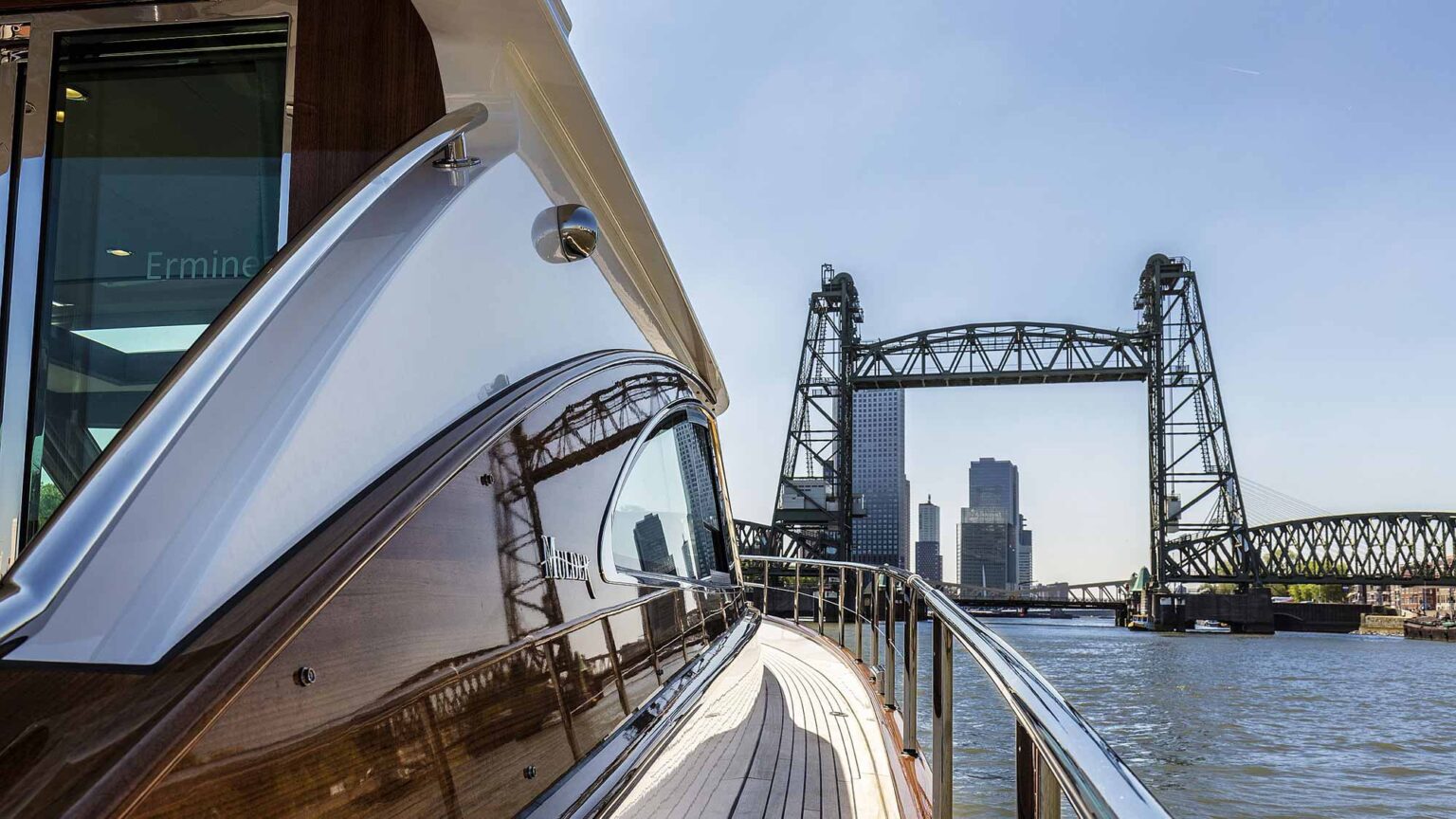 YN16104-Mulder-Favorite-1700-Ext-05