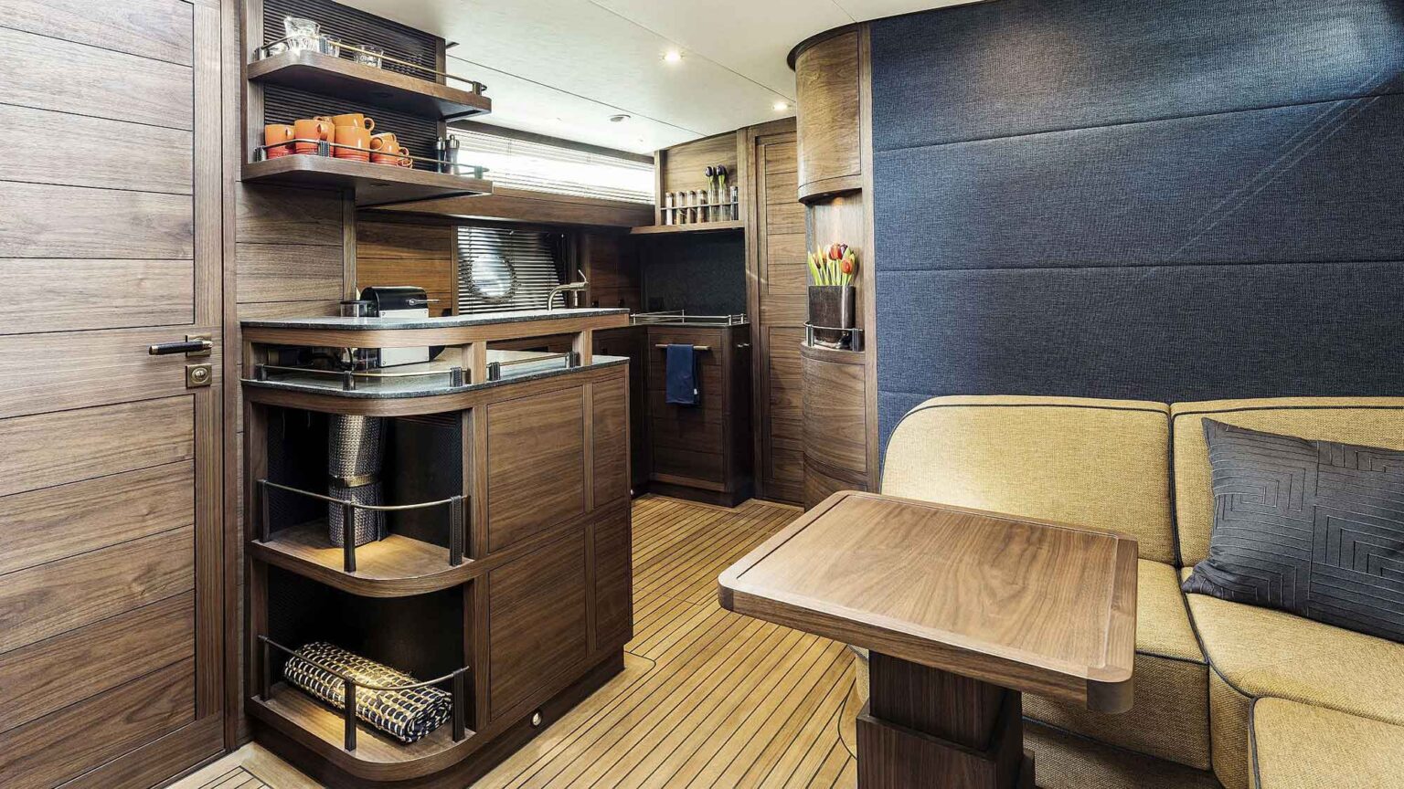 YN16104-Mulder-Favorite-1700-Int-03