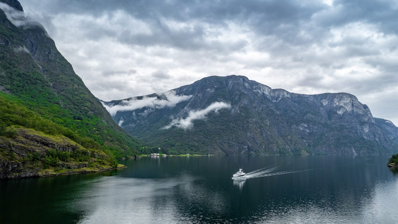 YN19110-Mulder-ThirtySix-CALYPSO-Drone-30-1920x1080-1