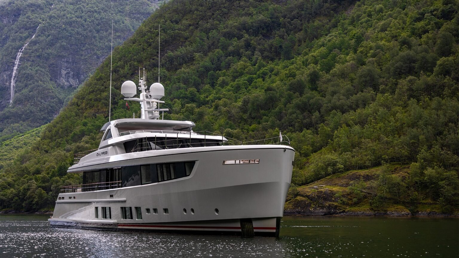 YN19110-Mulder-ThirtySix-CALYPSO-Ext-63-1920x1080-1