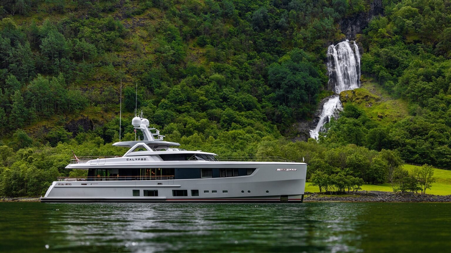 YN19110-Mulder-ThirtySix-CALYPSO-Ext-66-1920x1080-1