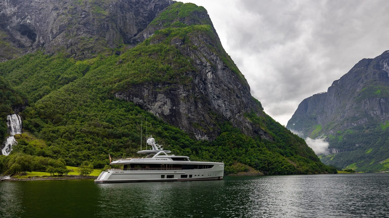 YN19110-Mulder-ThirtySix-CALYPSO-Ext-76-1920x1080-1