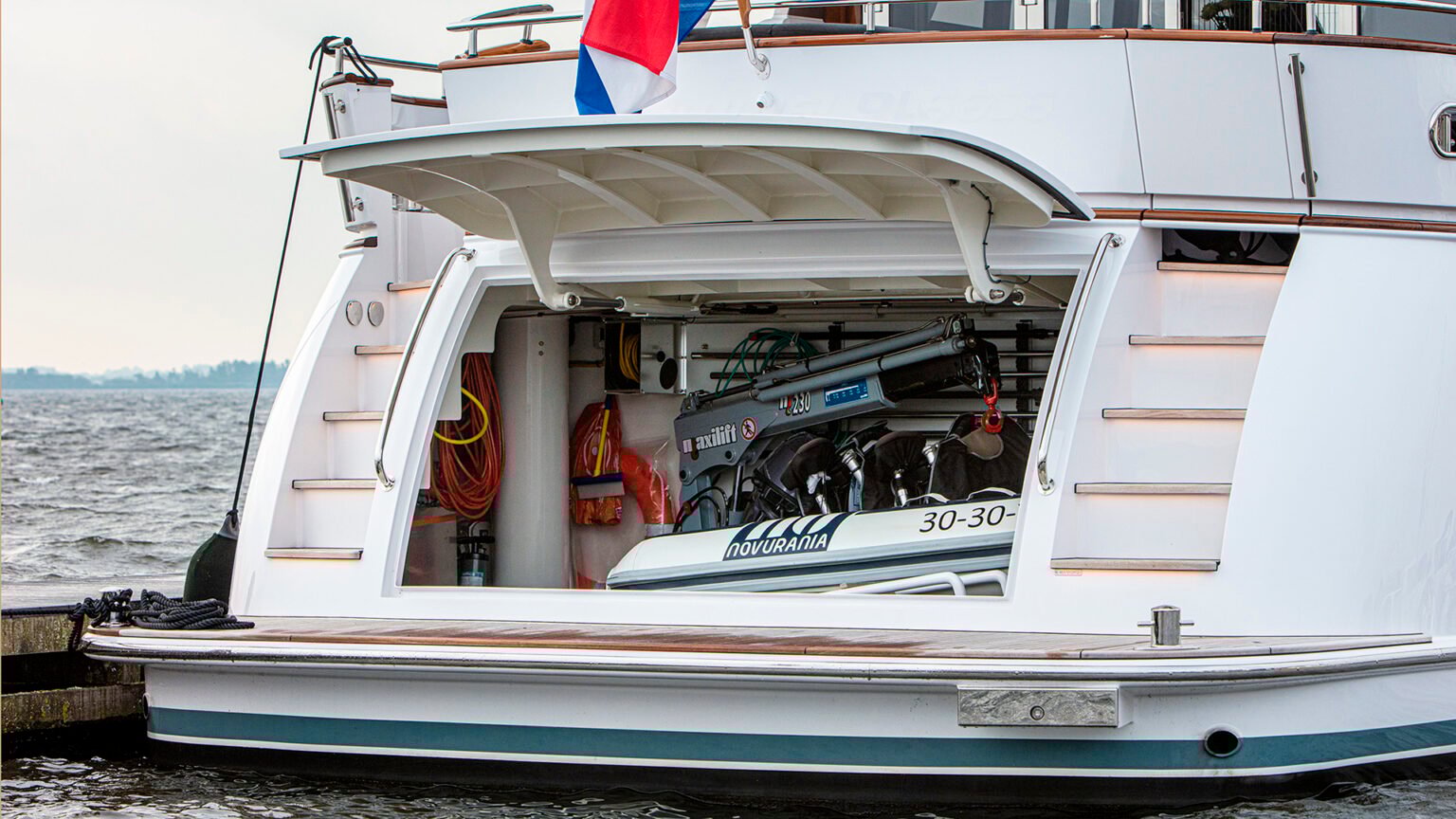 YN21120-Mulder-Wheelhouse-73-Ext-05