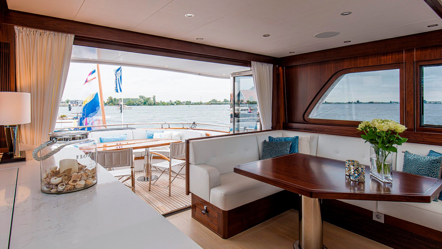 YN21120-Mulder-Wheelhouse-73-Int-02