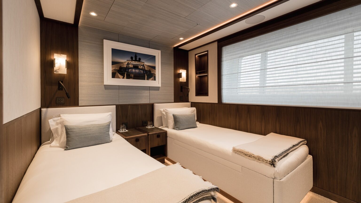 YN21127-Mulder-ThirtySix-Int-53