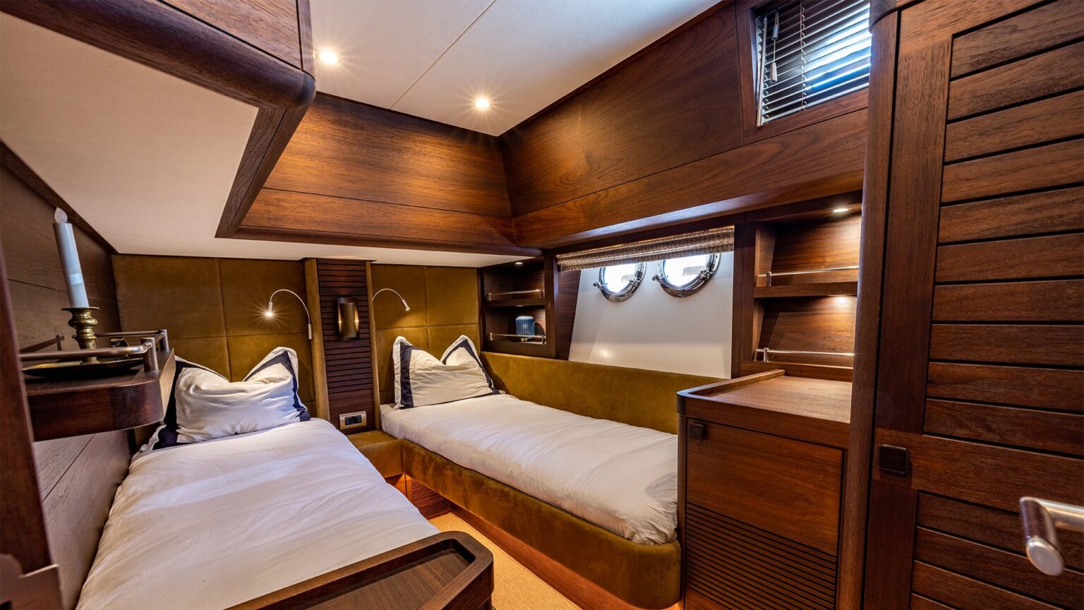 YN22126-Mulder-Favorite-1500-Int-64-1920x1080-1