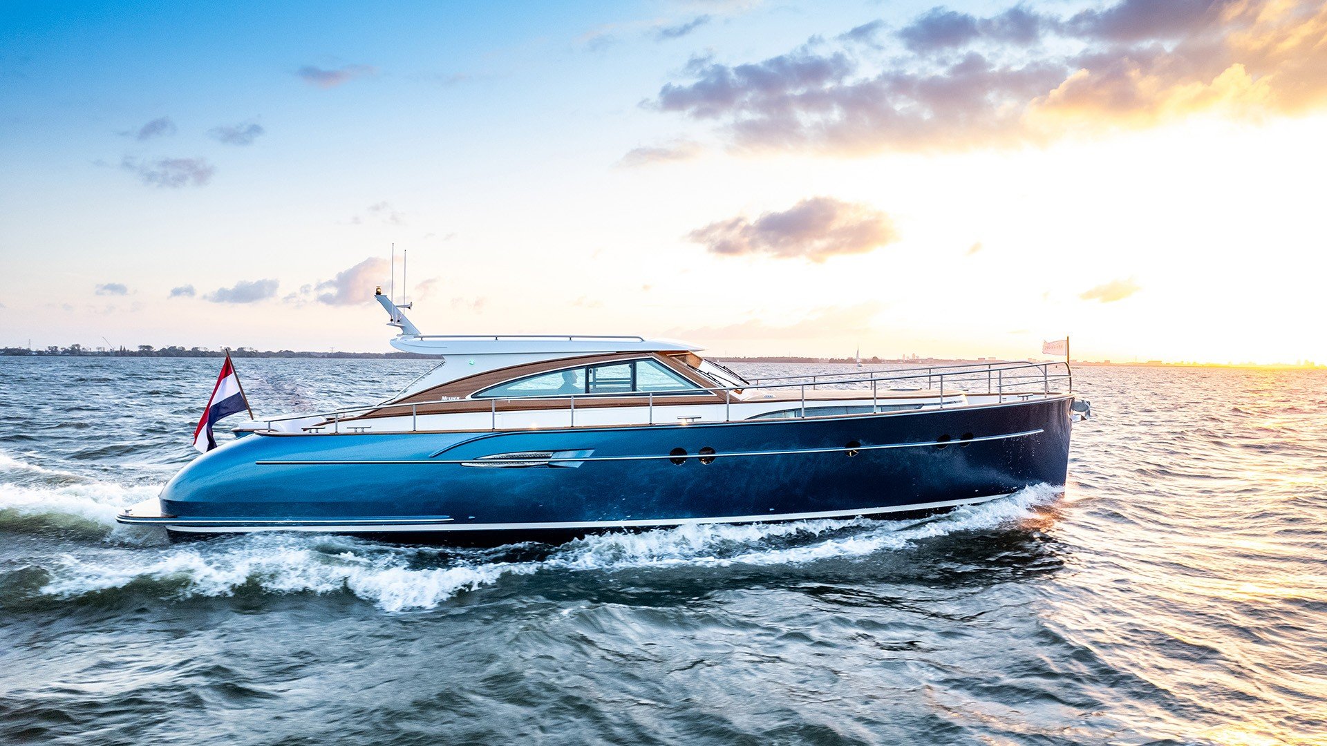 YN22133-Mulder-Favorite-1500-Ext-00-Desktop