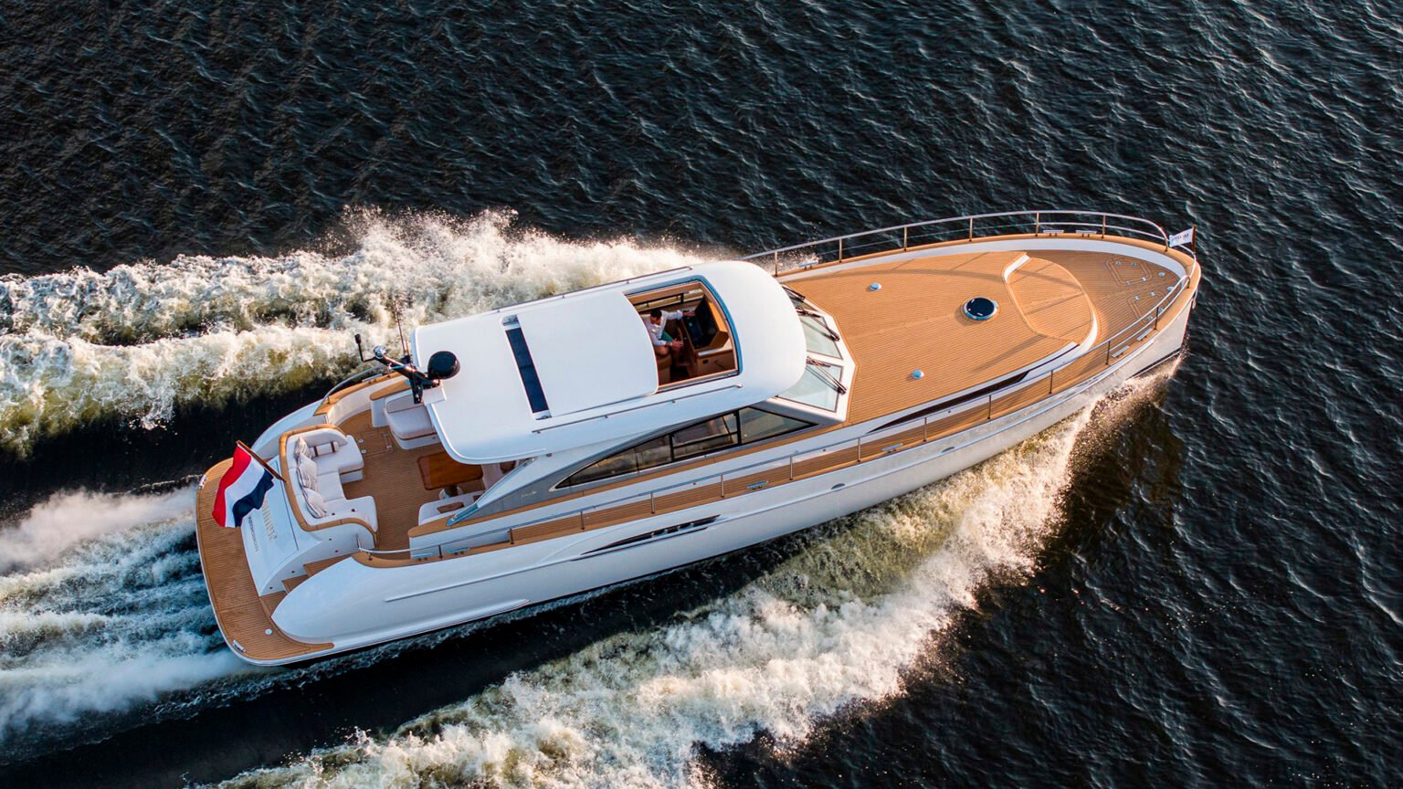 YN23138-Mulder-Favorite-1700-Desktop